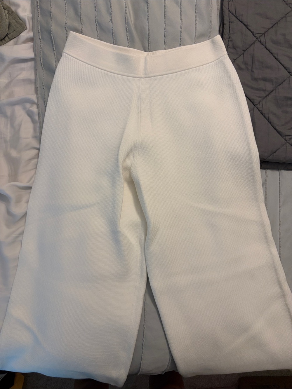 Uniqlo Women's Wide-Leg Pants in White